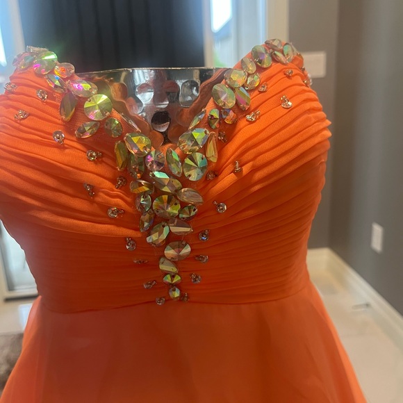 Cantaloupe colour ALYSE Paris Boutique party event dress with sparkling stones - Picture 6 of 16